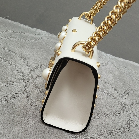 *SOLD* Gucci Pearl Padlock Bag - Picture 8 of 12